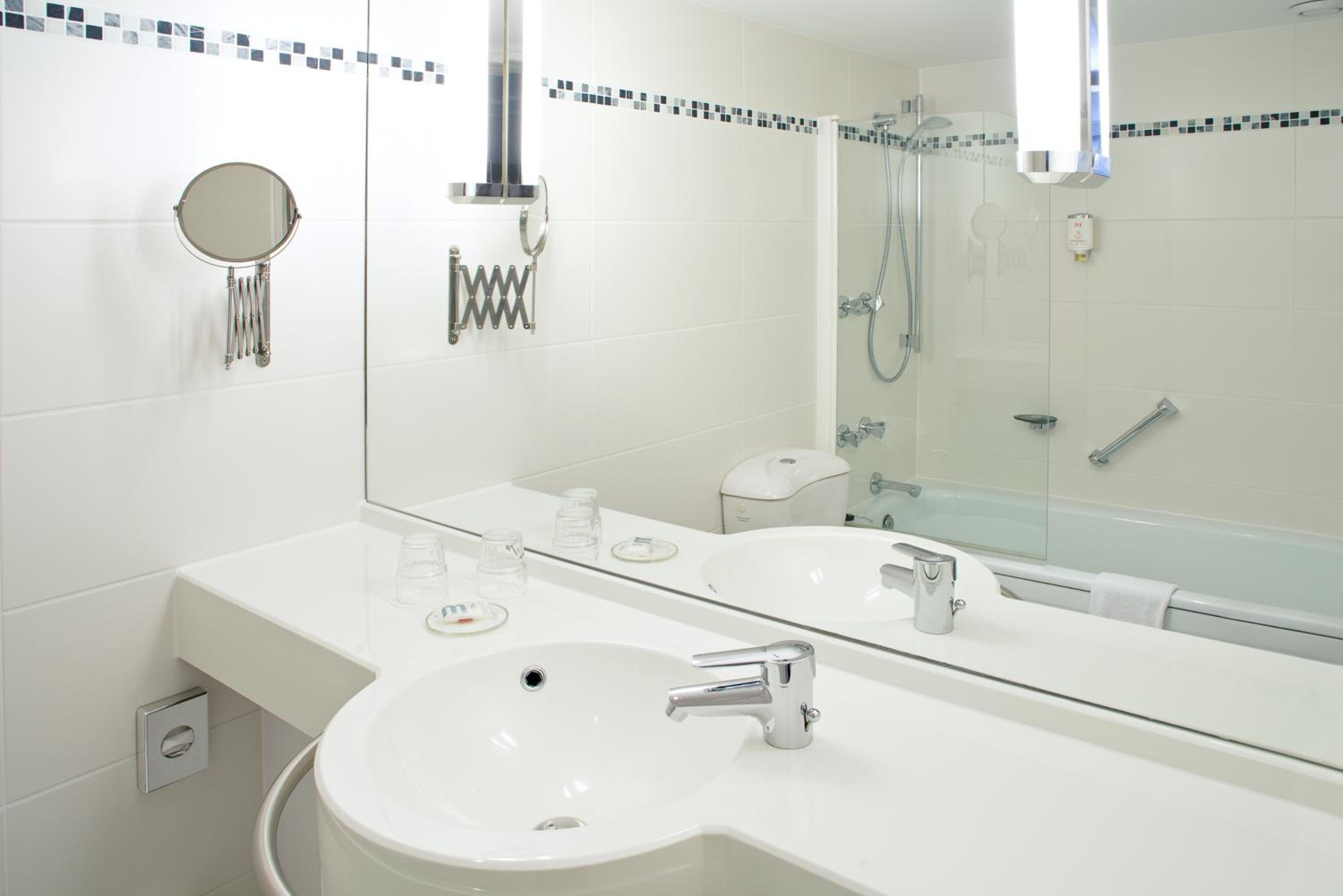 غرفة قياسية بسرير كينج، MERCURE HOTEL HAMM 6/8