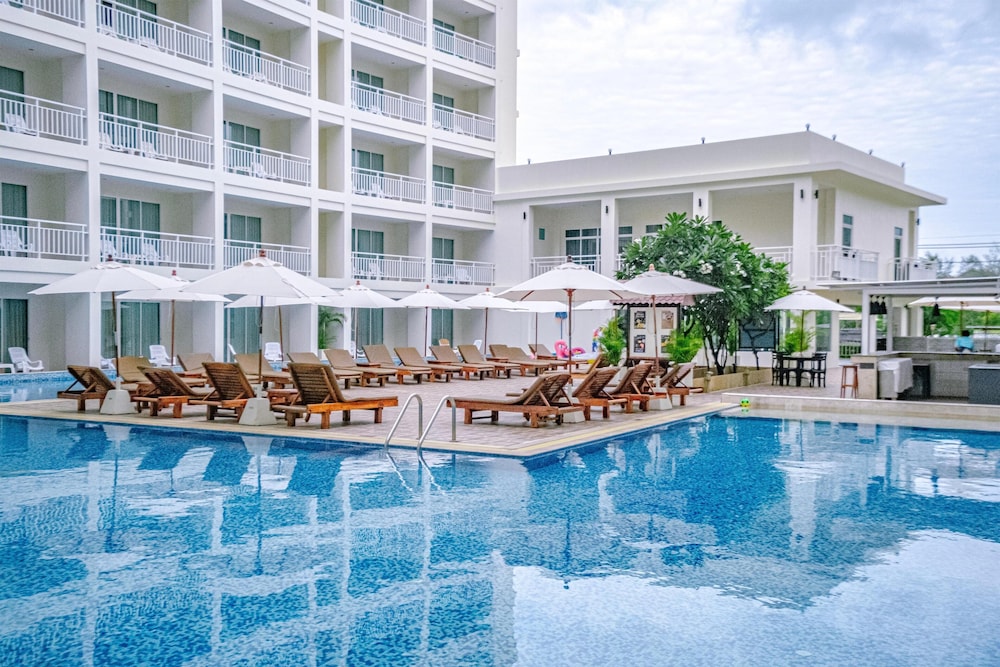 Chanalai Hillside Resort in KARON BEACH