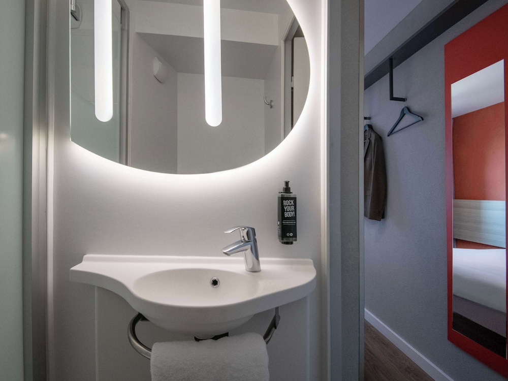 Ibis Budget Nice Aeroport Promenade Des Anglais 51/56