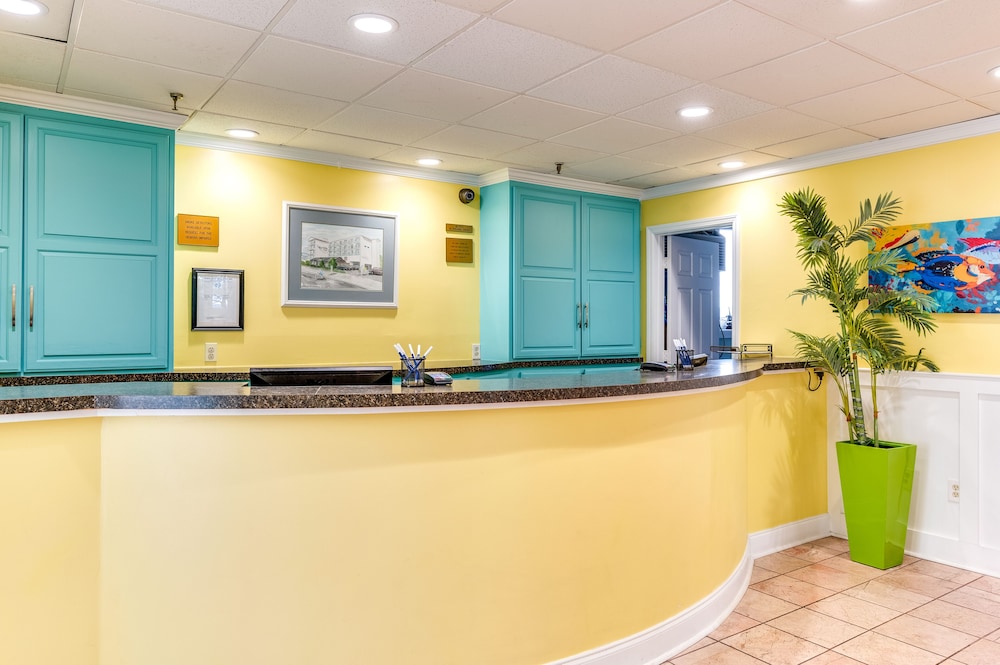 Cayman Suites Hotel 5/80