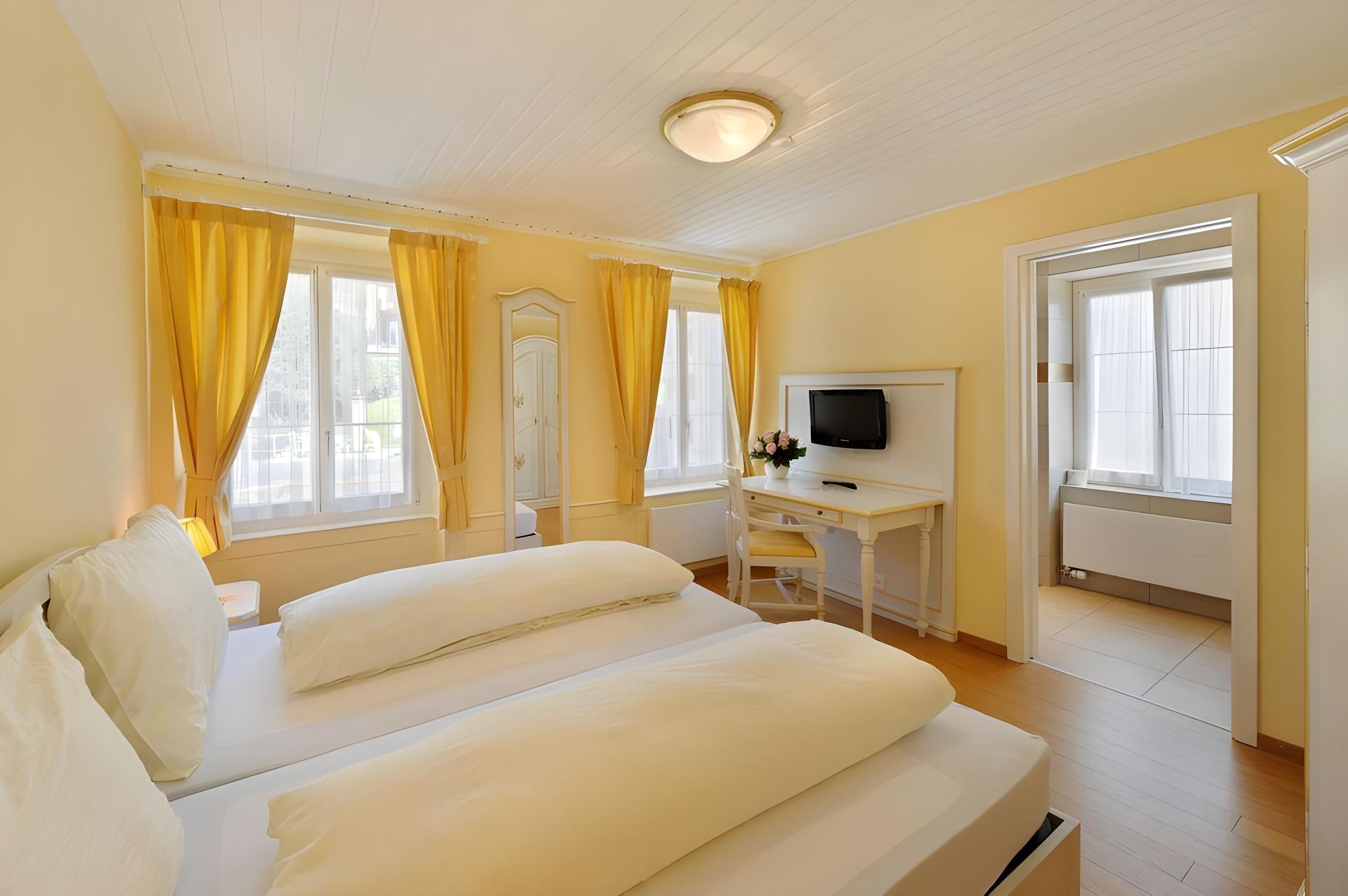 Room, Single