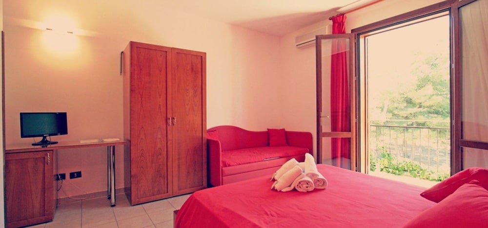 Iride Hotel 26/43