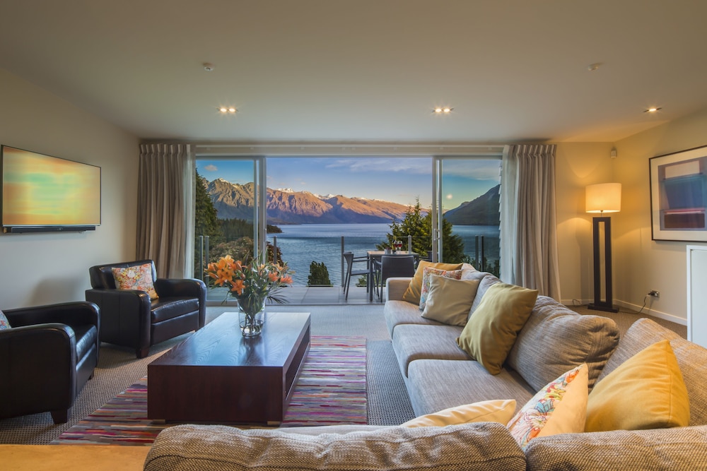 Lakeridge Condos 34/41
