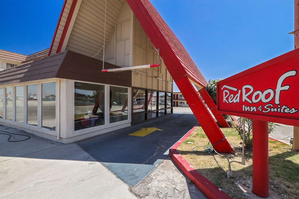 Red Roof Inn Needles 39/45