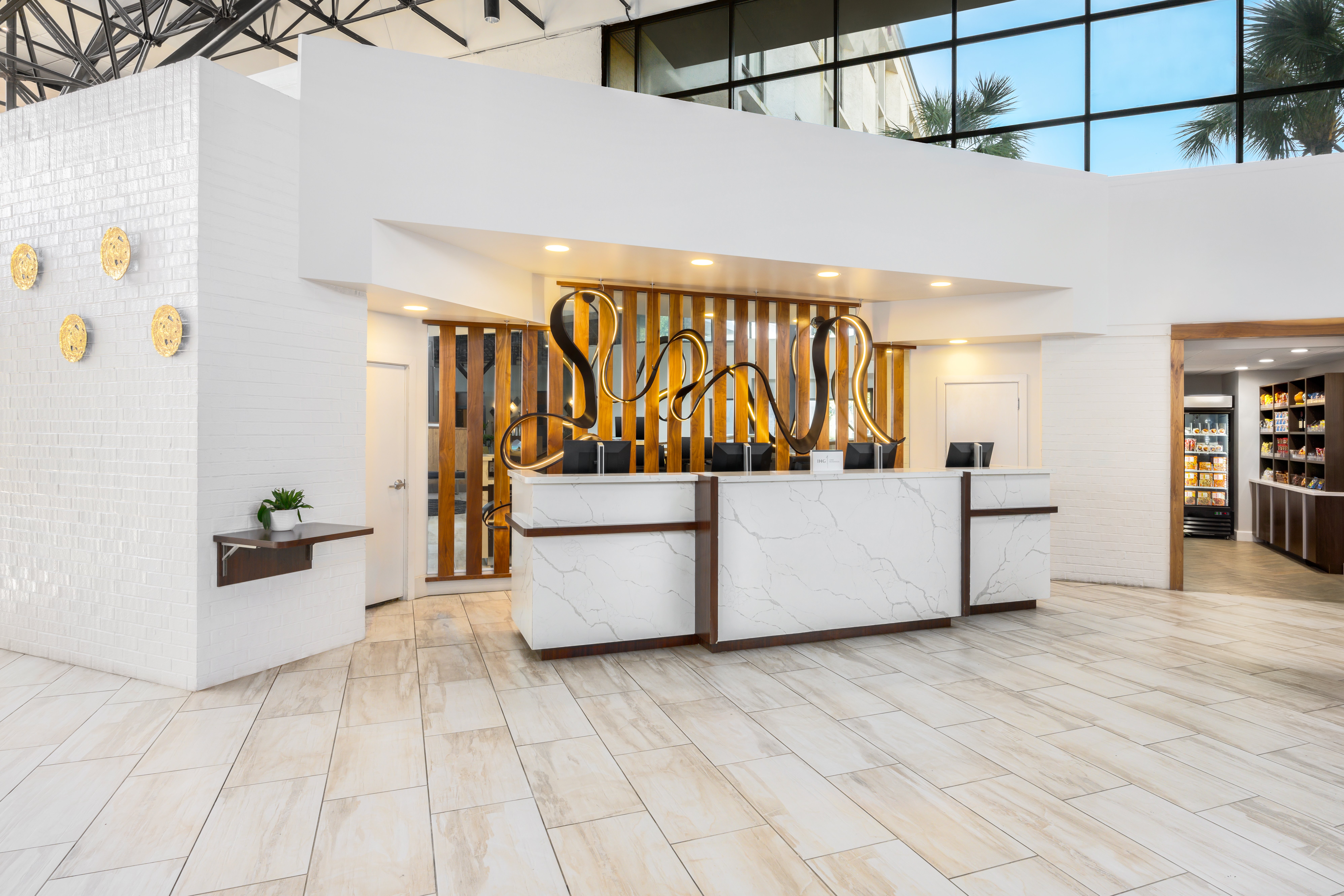 Lobby at Wyndham Jacksonville Hotel and Conference Center, JACKSONVILLE - FL