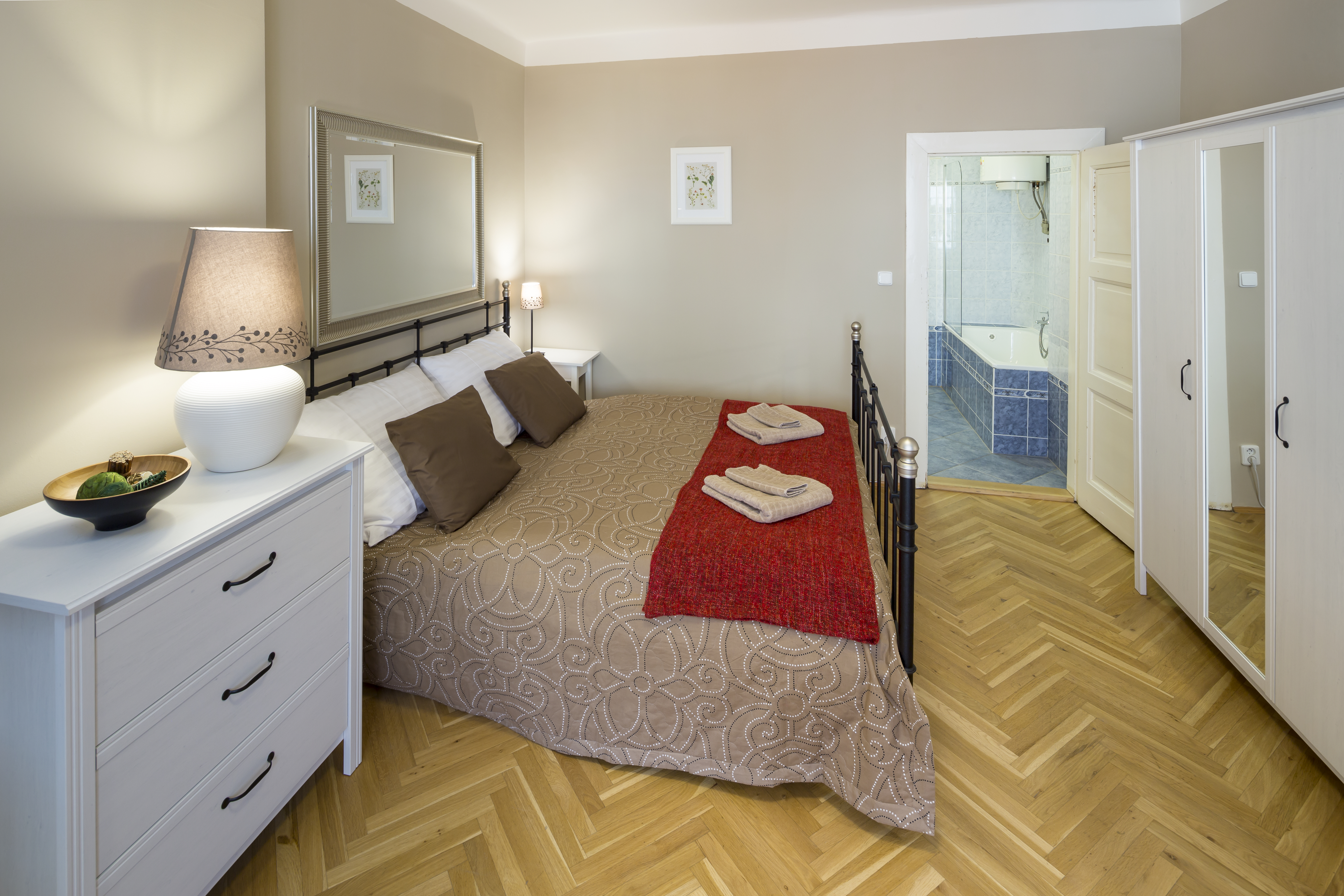 3 Bedrooms, Apartment, 3 Bathrooms