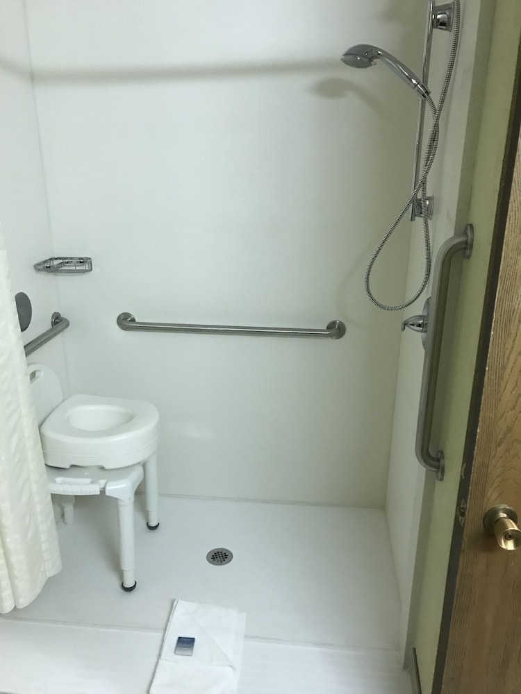 Best Western Plus Altoona Inn 16/43