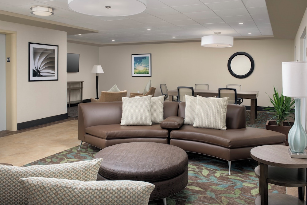 Candlewood Suites Alexandria West 45/58