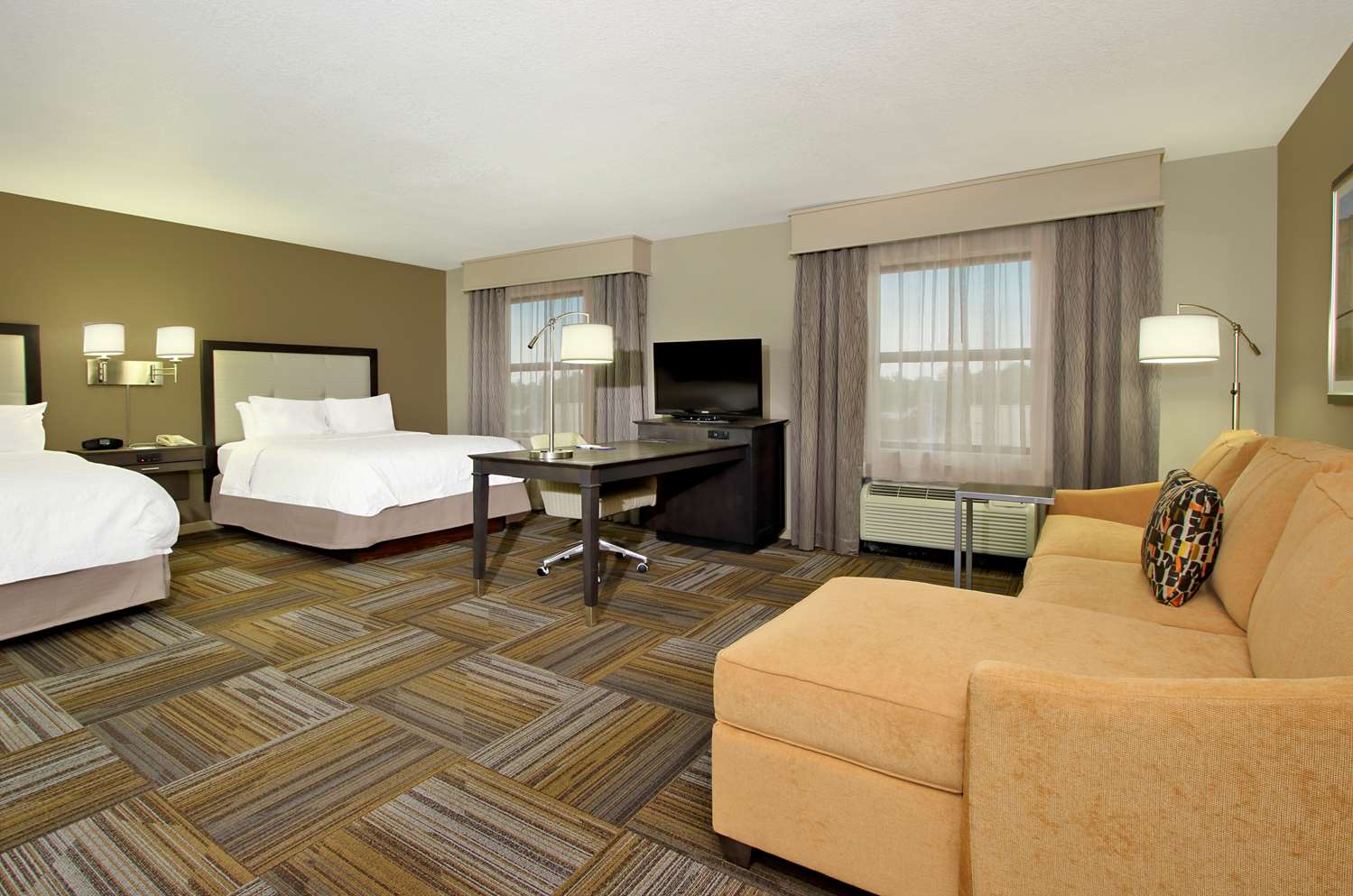 Studio, Suite, 2 Queen Beds, Sofa