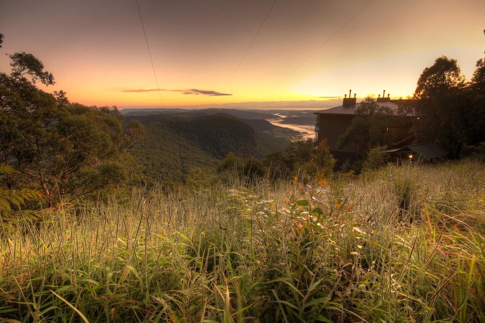 BINNA BURRA MOUNTAIN LODGE 45/50