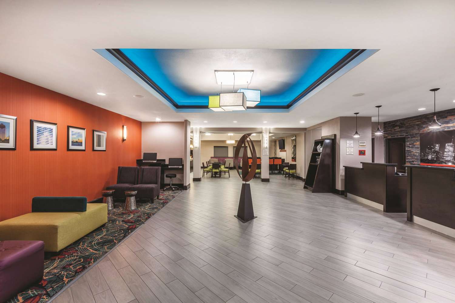 La Quinta Inn & Suites by Wyndham Houston Bush Intl Airpt E 14/30