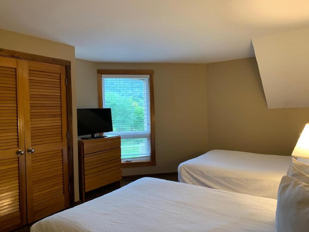 Pocono Villas Resort 12/50