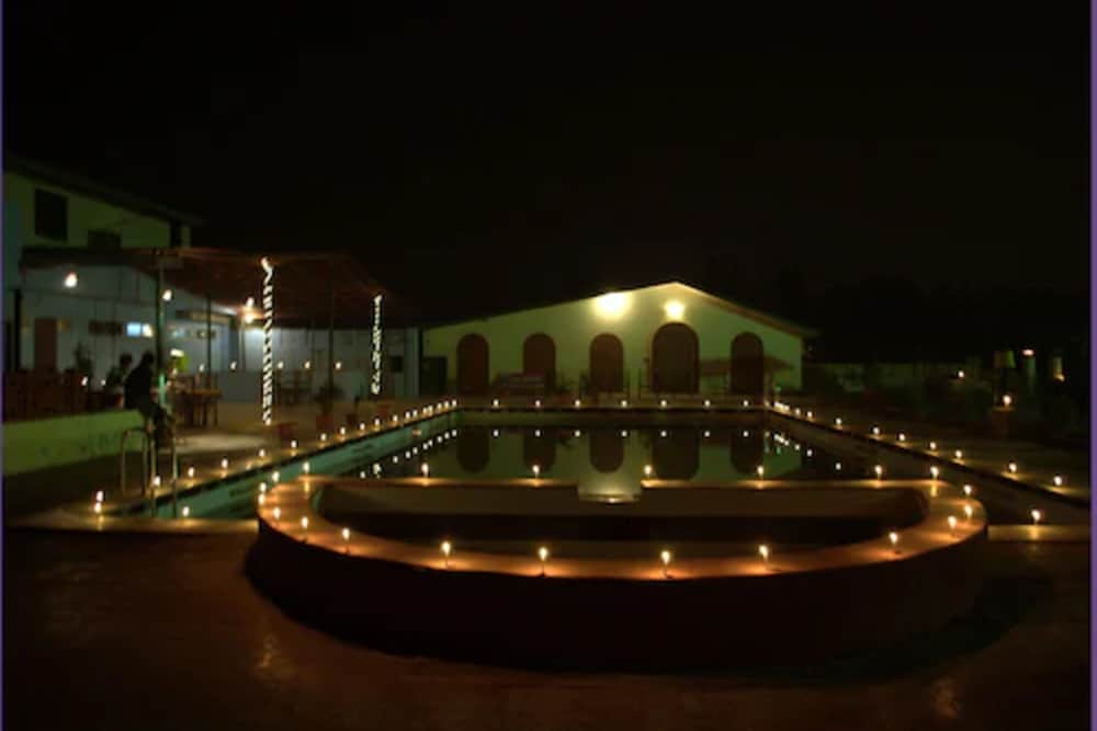HOTEL SWARAJ RESORTS 7/73