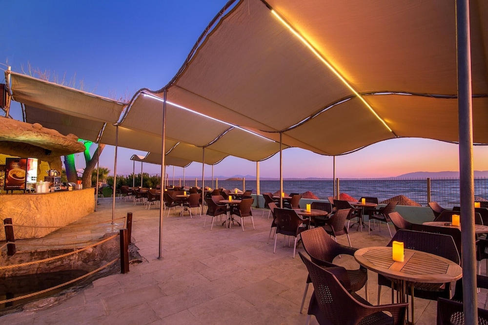 Grand Sahin s Gumuldur Resort 60/82