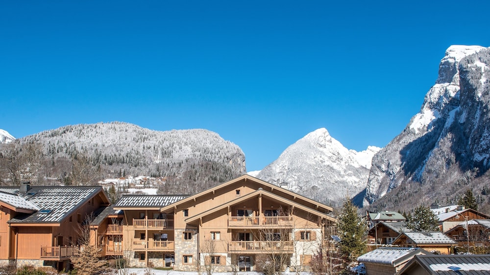 CGH Residences and Spas La Reine des Pres 8/49