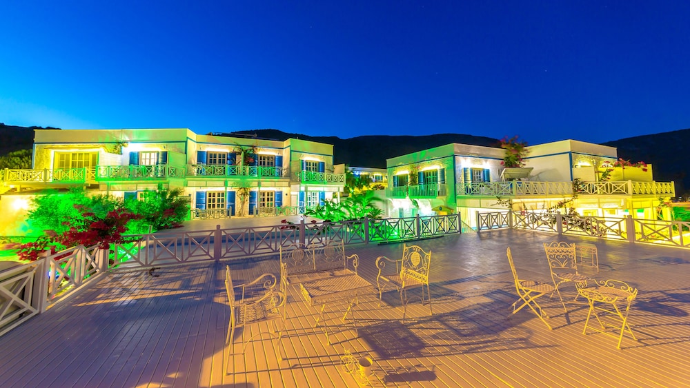 OTEL MAVI BEYAZ 44/50