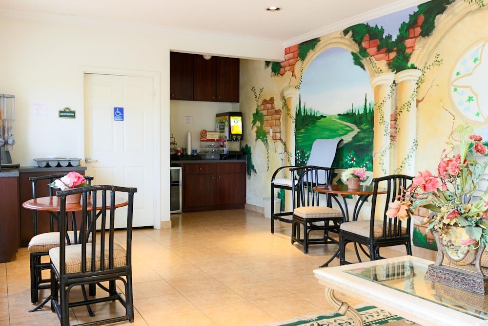 Symphony Inn and Suites 12/22