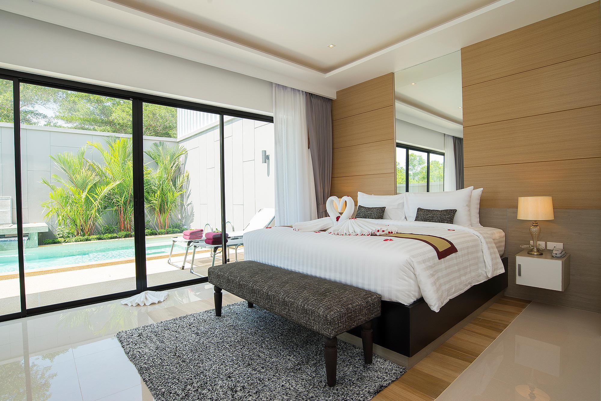 2 Bedrooms, Suite, with Pool
