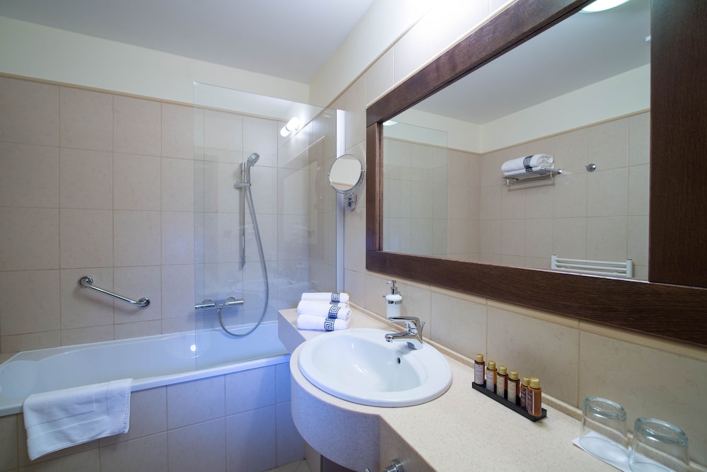 Hotel Montfort 30/30