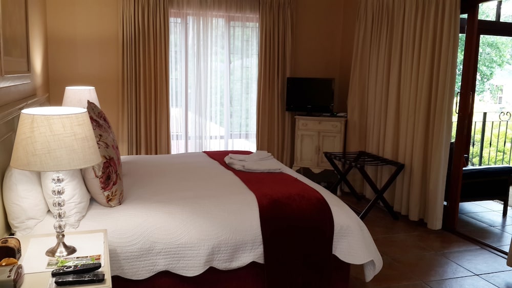 Riversong Guest House 28/76
