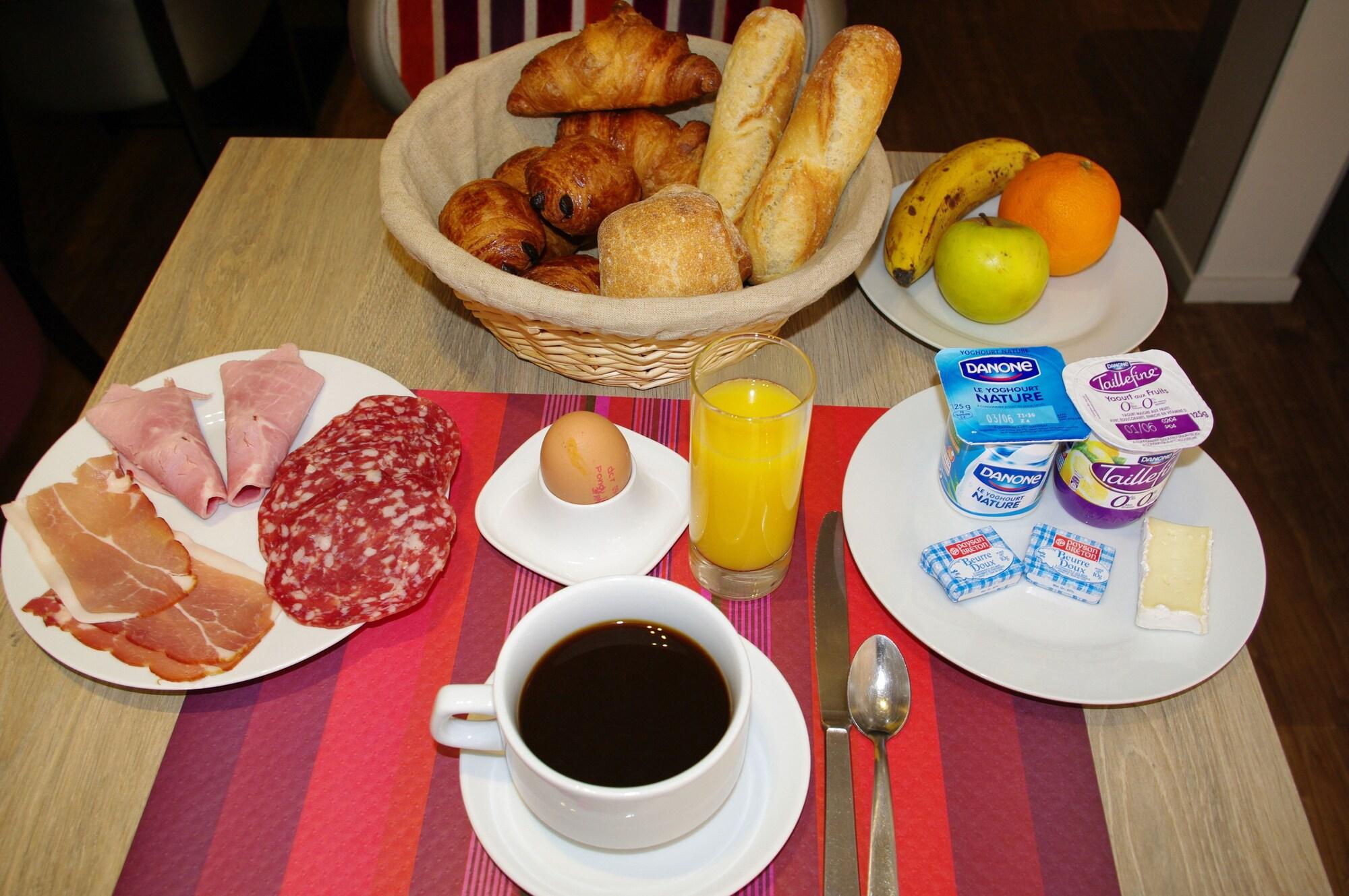 Hotel De La Gare Troyes Centre 44/55