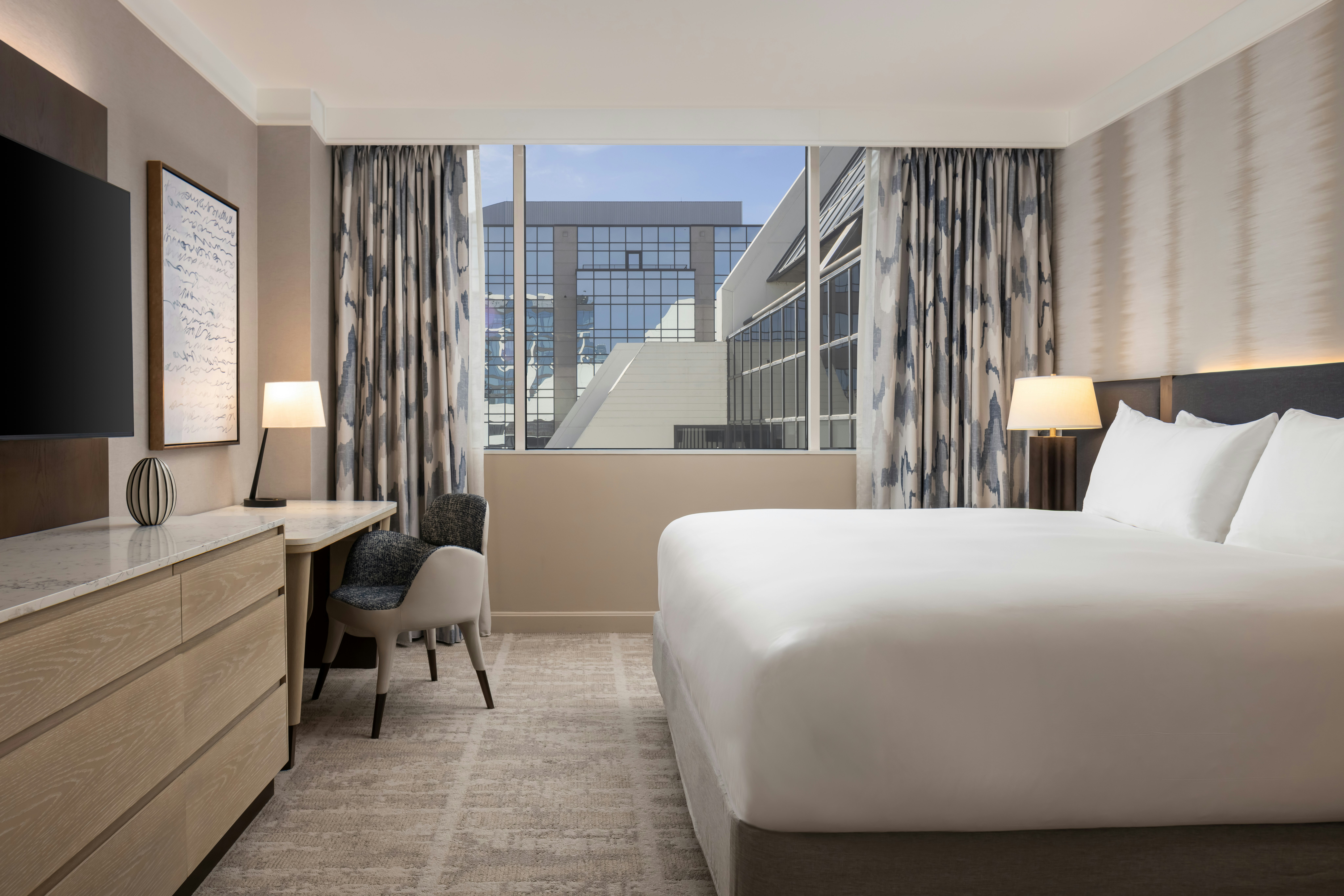 Vanderbilt, Suite
