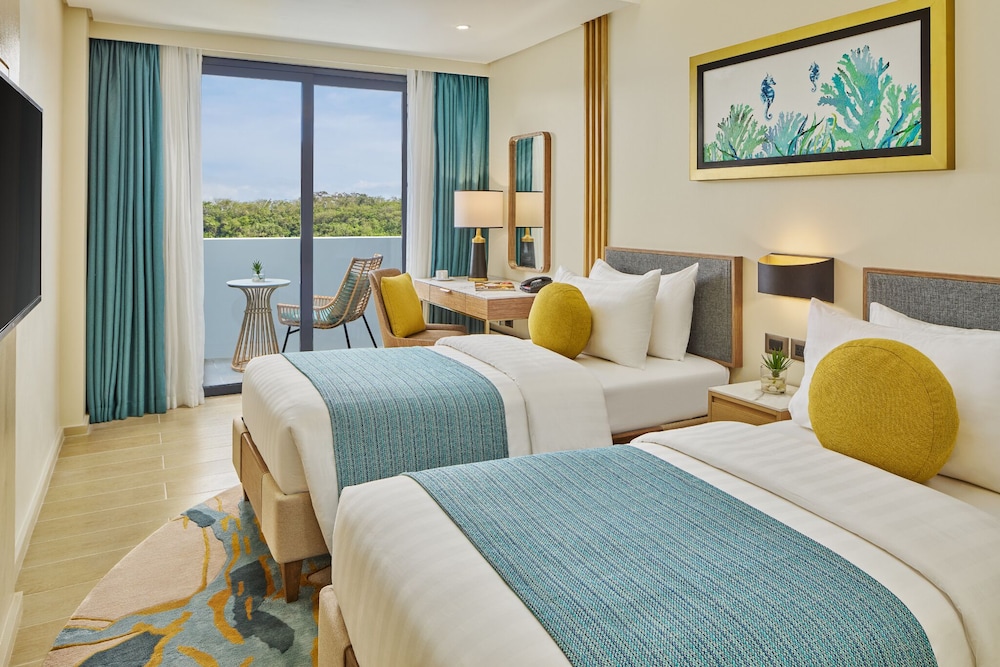 Chancellor Hotel Boracay 14/48
