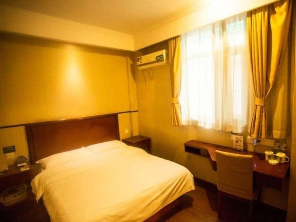 GreenTree Inn (Nanjing Yuhuatai Scenic Area, Zhonghuamen Metro Station) 15/28