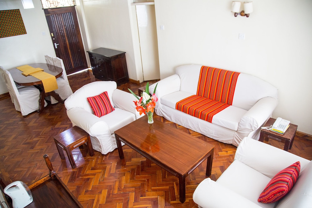 Njema Court Apartments 20/50