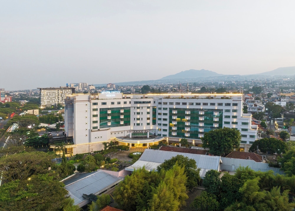 ARTOTEL Suites Aquila - Bandung 6/50