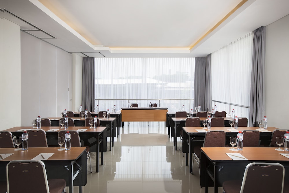 Amaris Hotel Madiun 36/40
