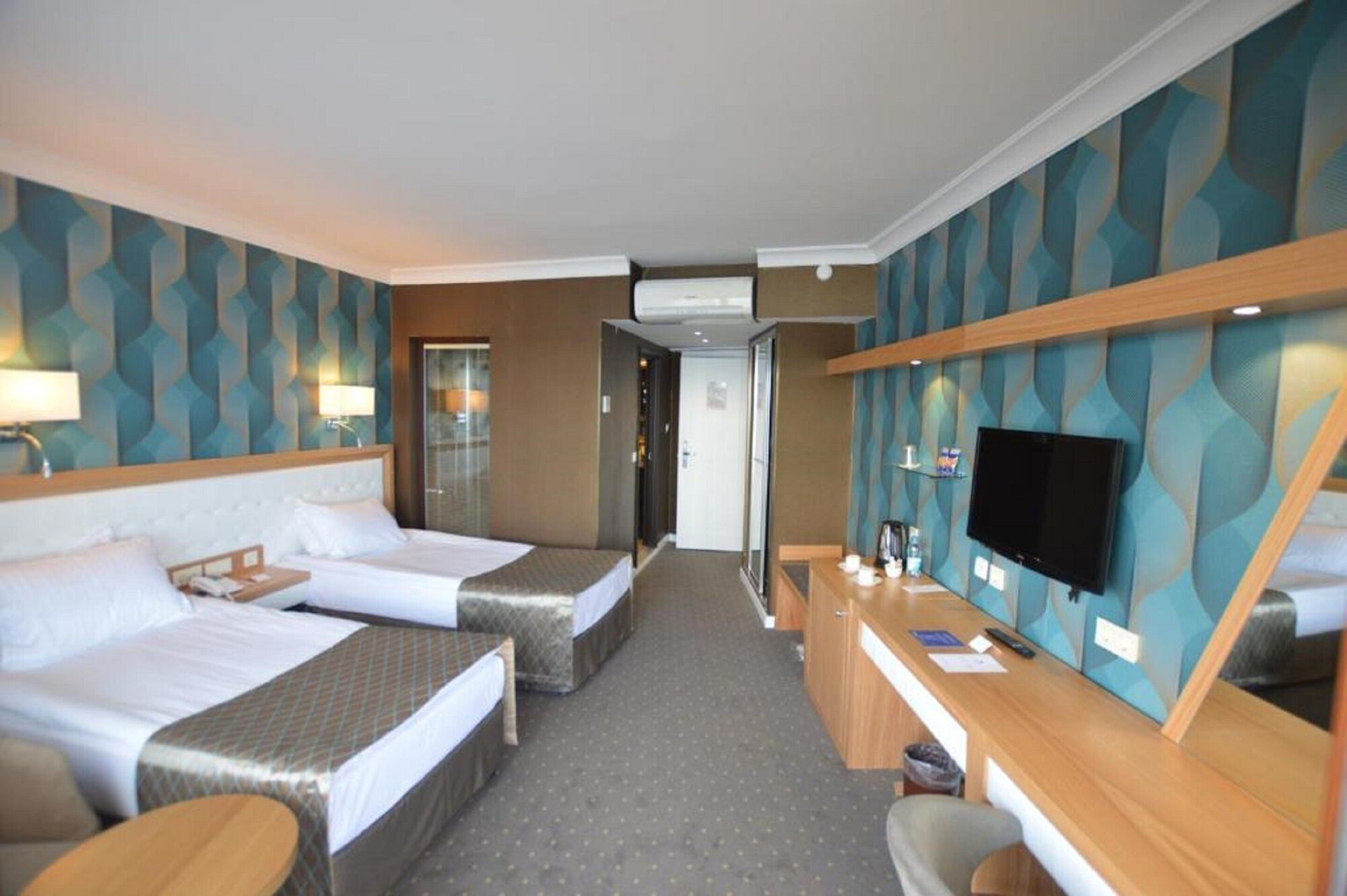 DELUXE, DOUBLE BED, CITY VIEW