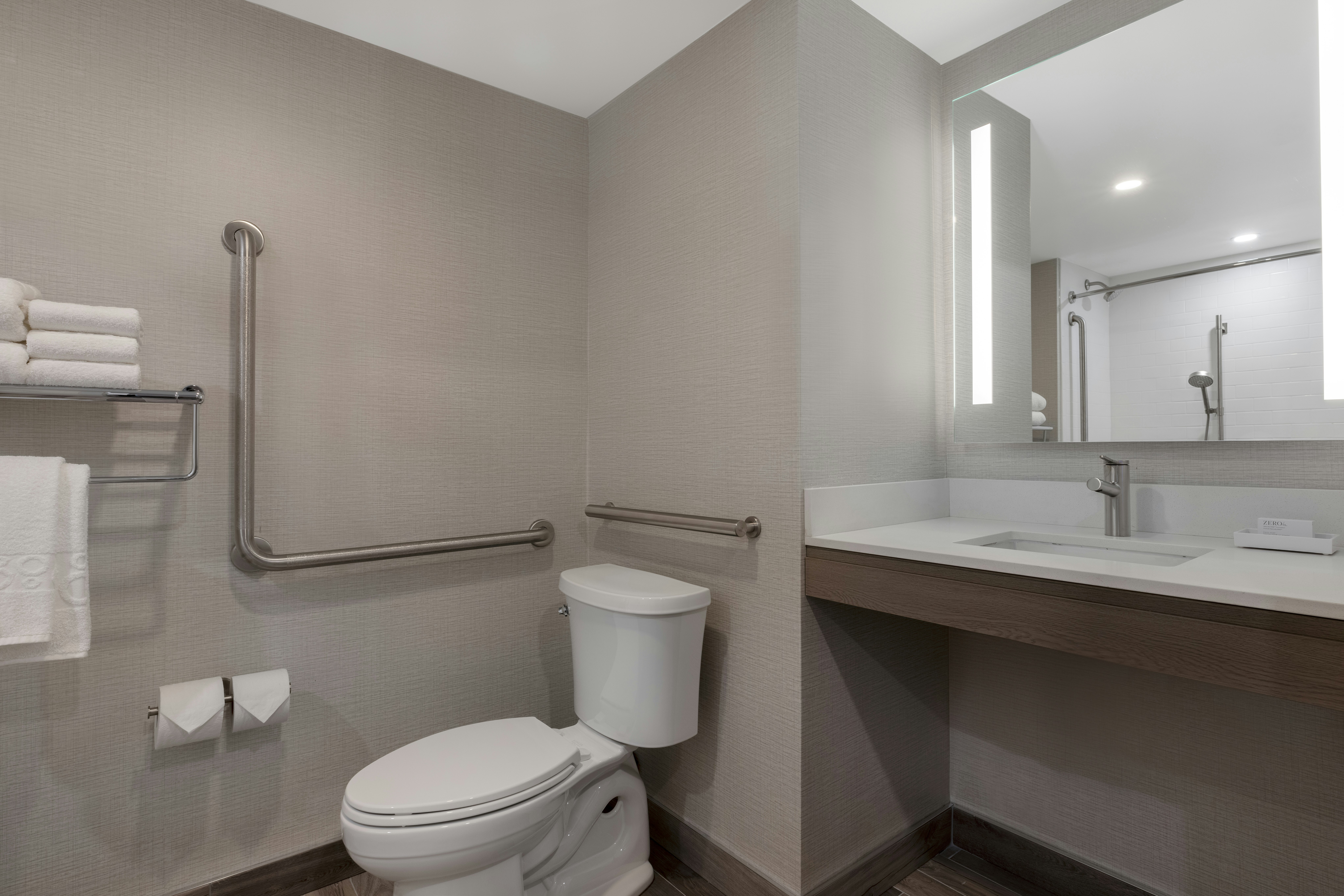 STUDIO, SUITE, QUEEN BED, ACCESSIBLE