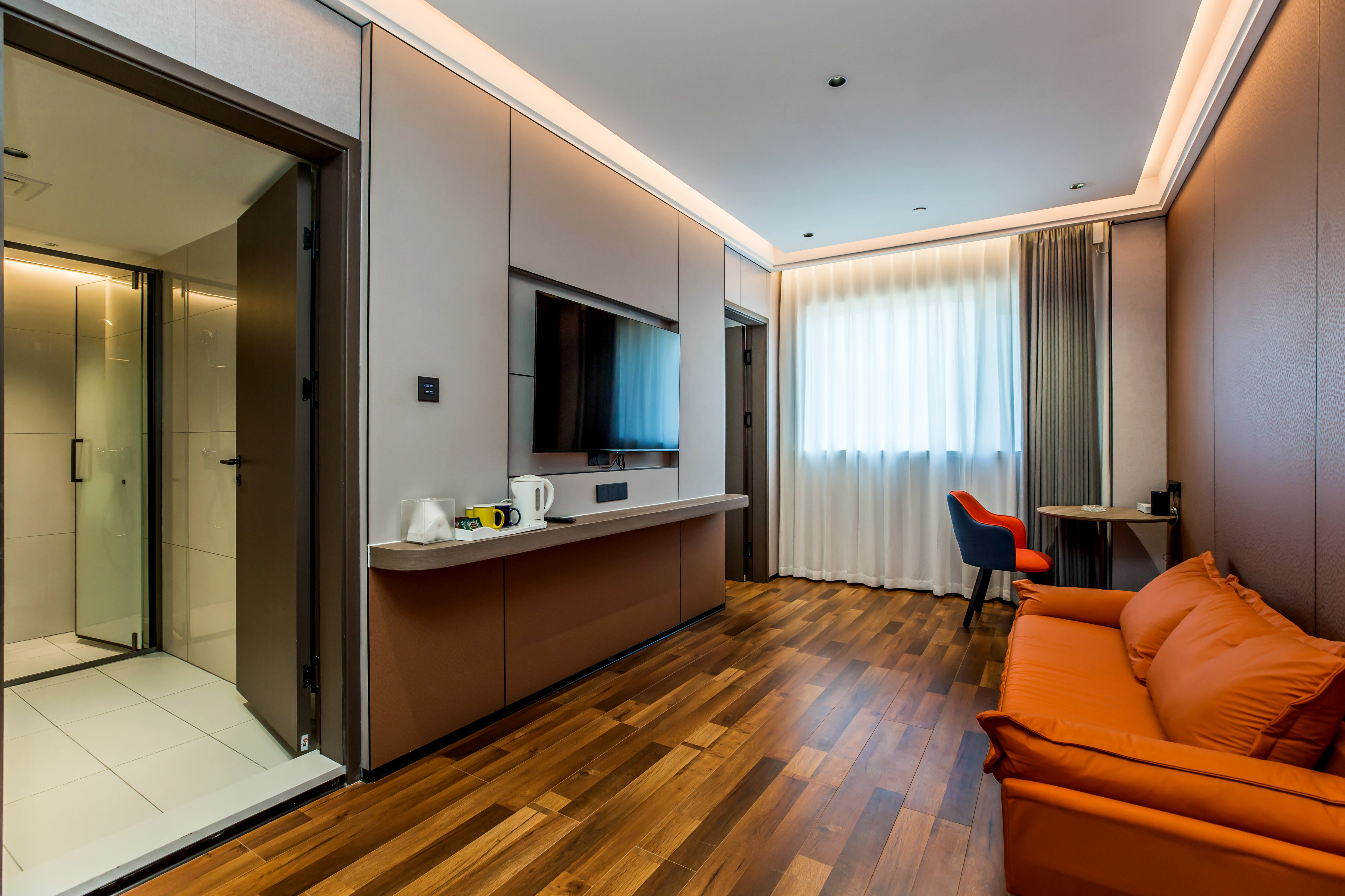 HOLIDAY INN EXPRESS CHENGDE DOWNTOWN 63/86