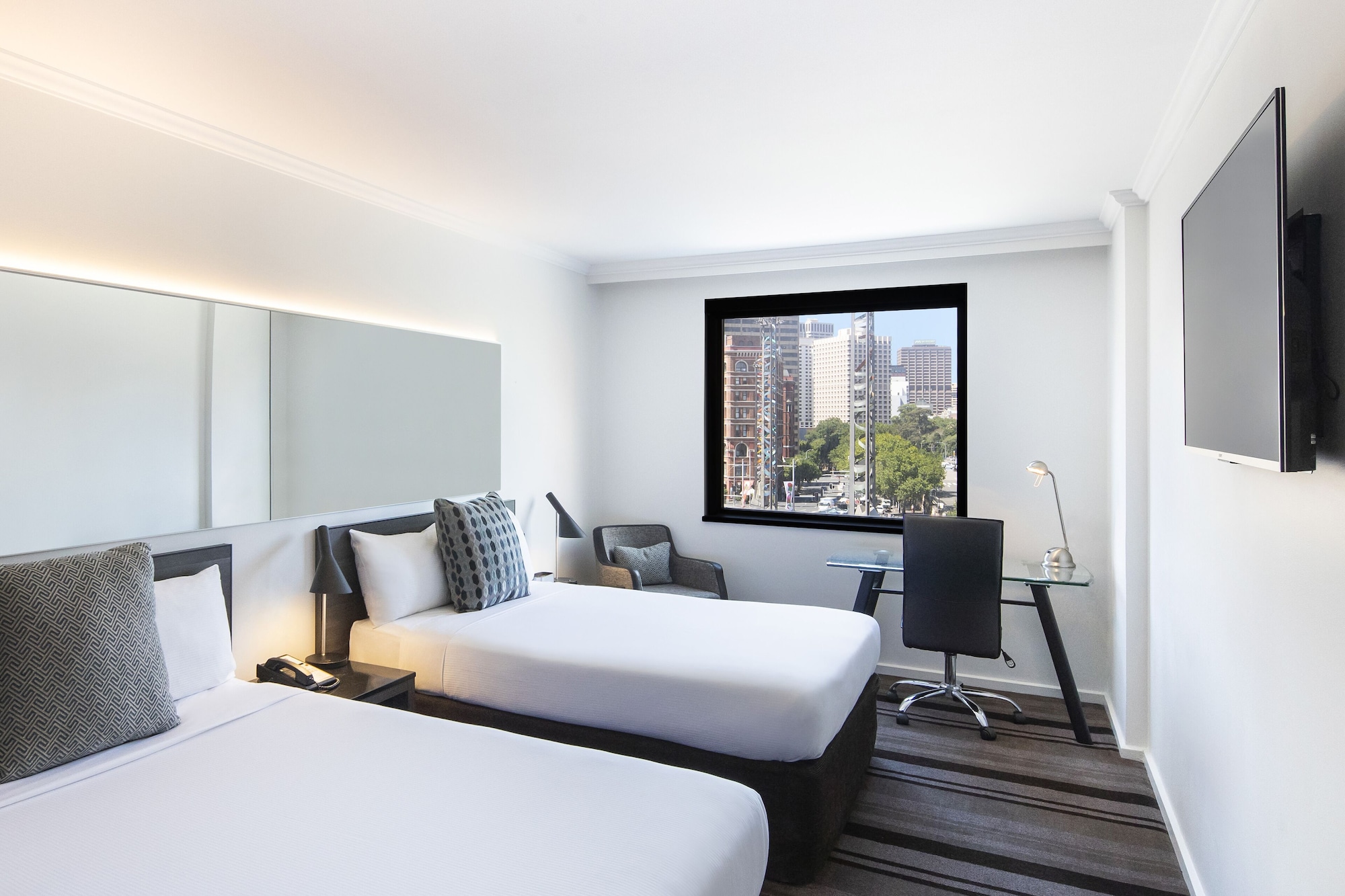 STANDARD, 2 DOUBLE BEDS
