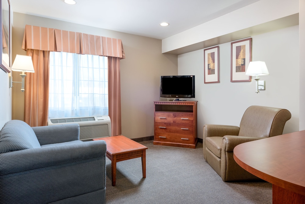 Candlewood Suites LAX Hawthorne 18/36
