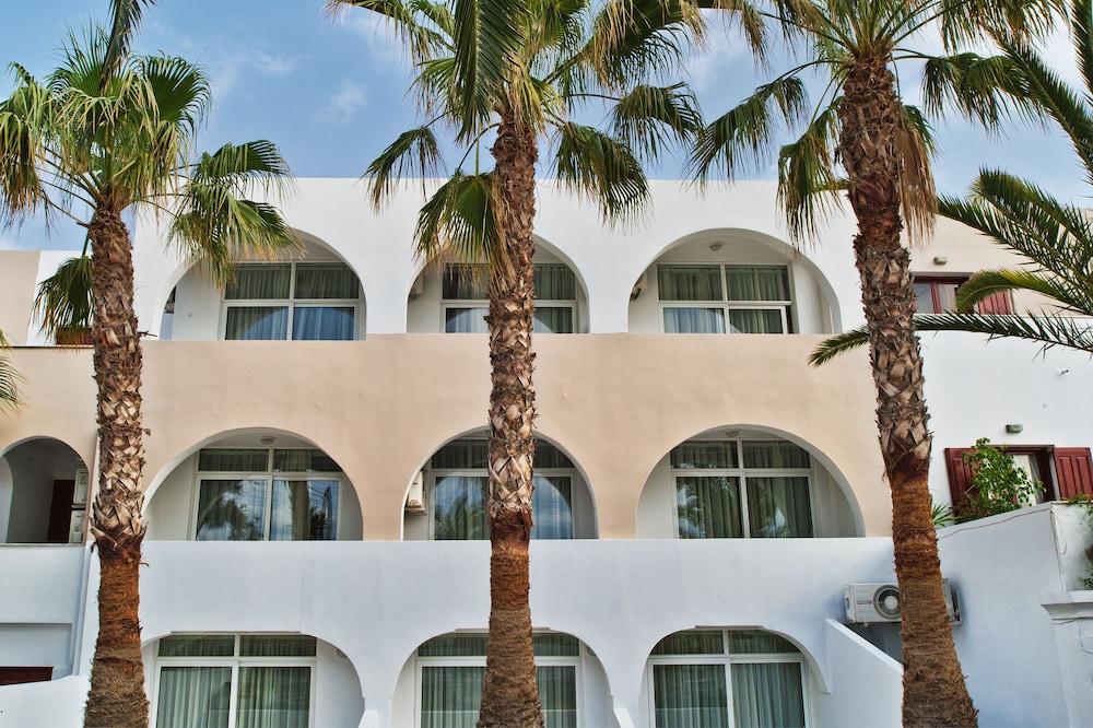 Makarios Hotel 2/49
