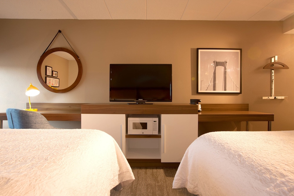Hampton Inn Pennsville 24/48