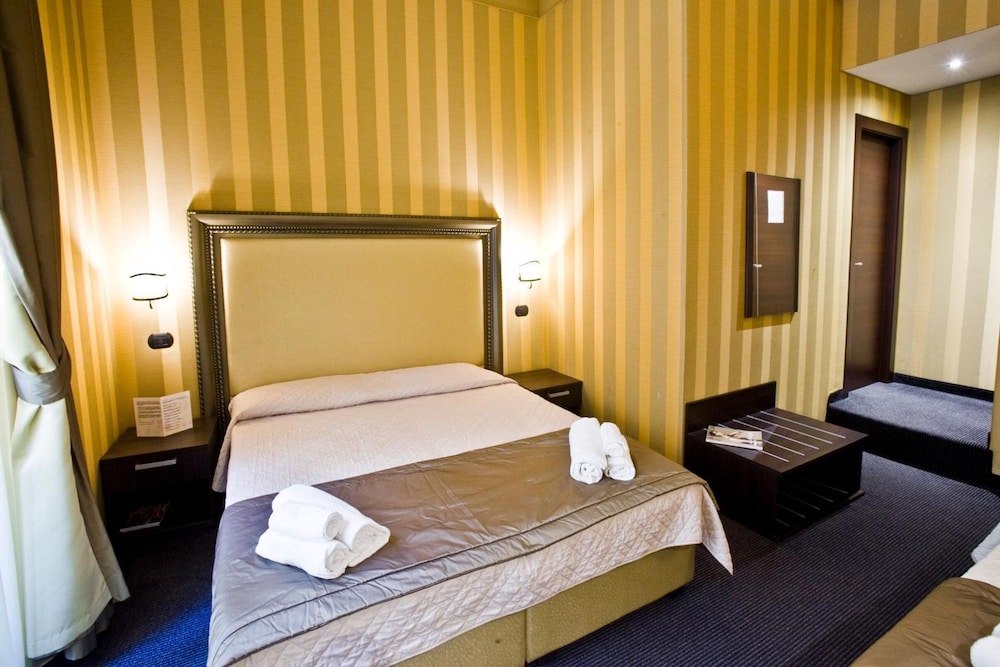 Nice Rome Holiday 15/50