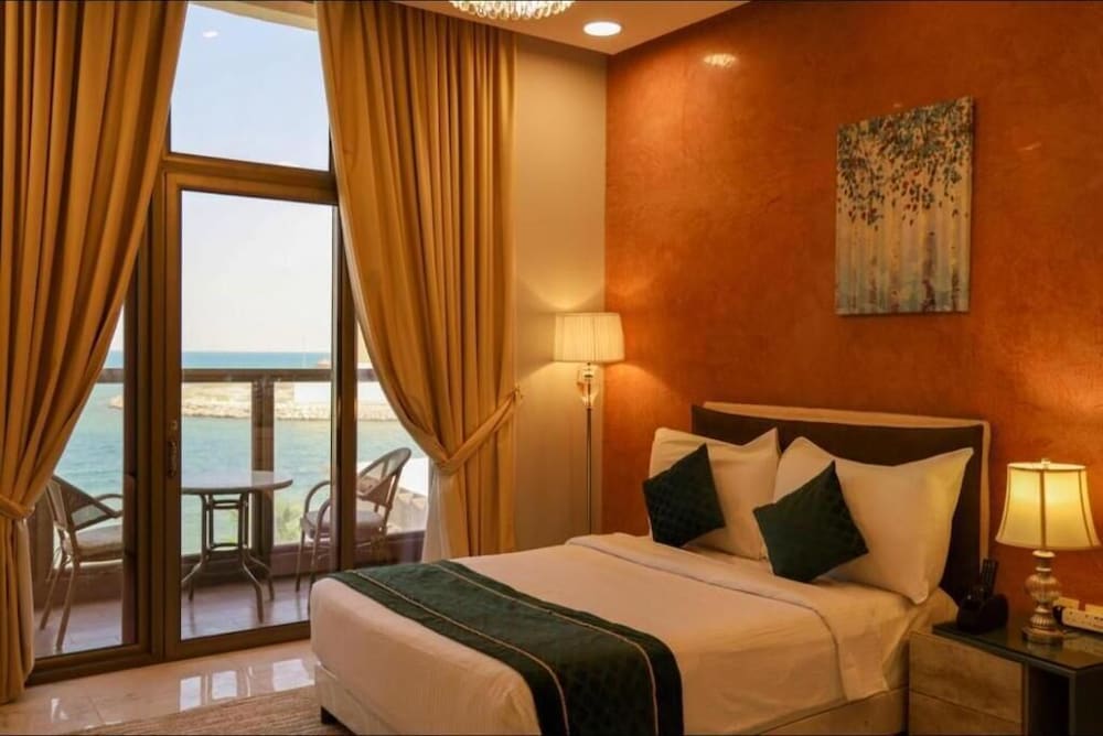 Tamara Beach Resort Half Moon Alkhobar - Families Only 8/52