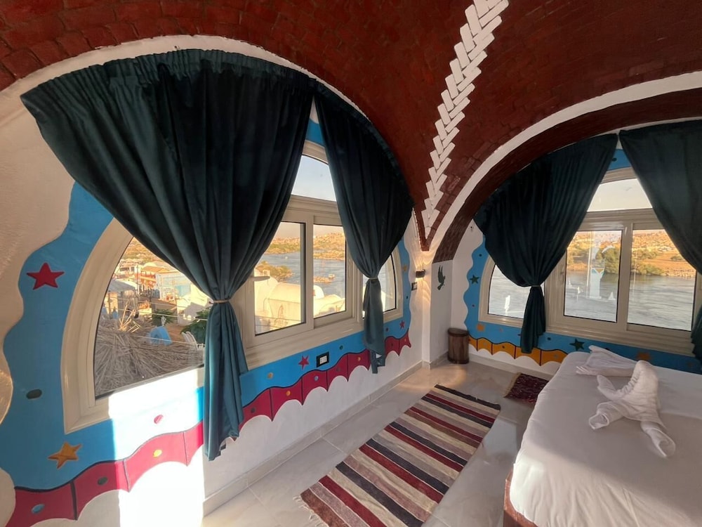 Nubian Palace 25/50