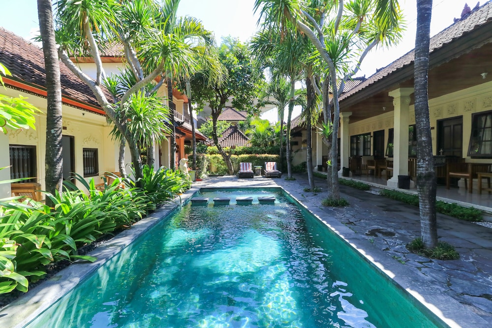 Sari Indah Cottages 37/41