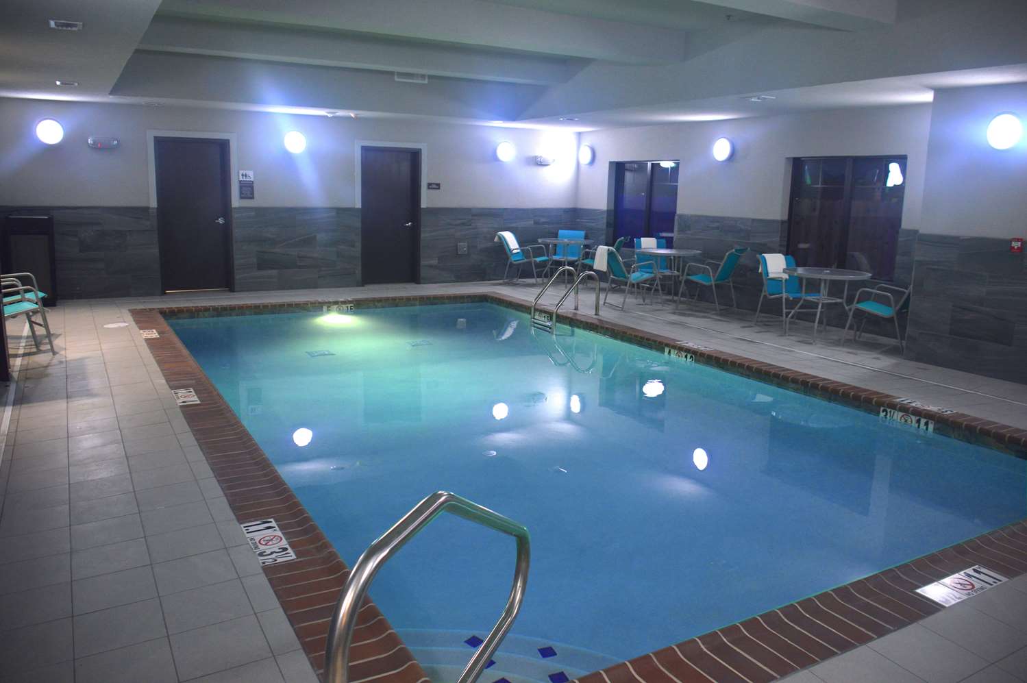 Best Western Plus At Prien Lake Inn And Suites 31/48