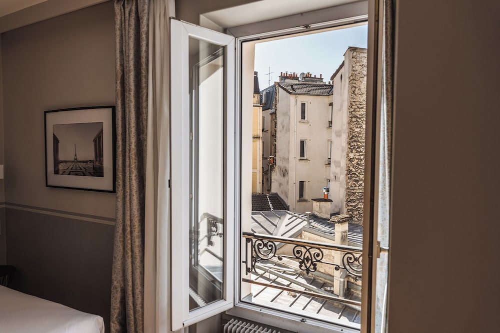 Hotel Eiffel Segur 42/69