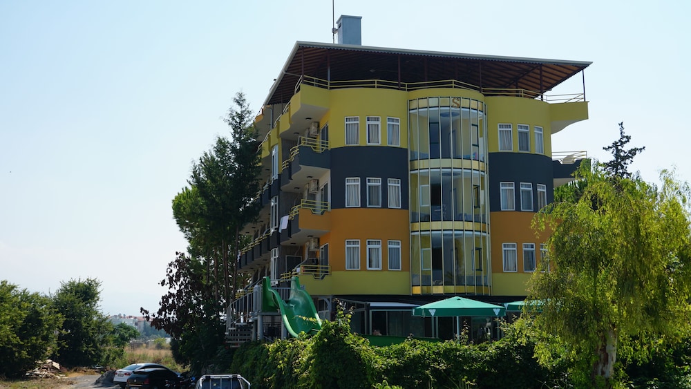 SELINUS BEACH CLUB HOTEL 3/50