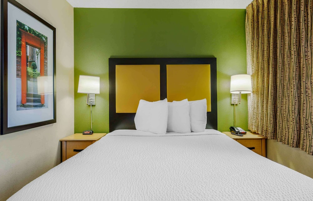 Extended Stay America Suites Phoenix Airport Tempe 19/54