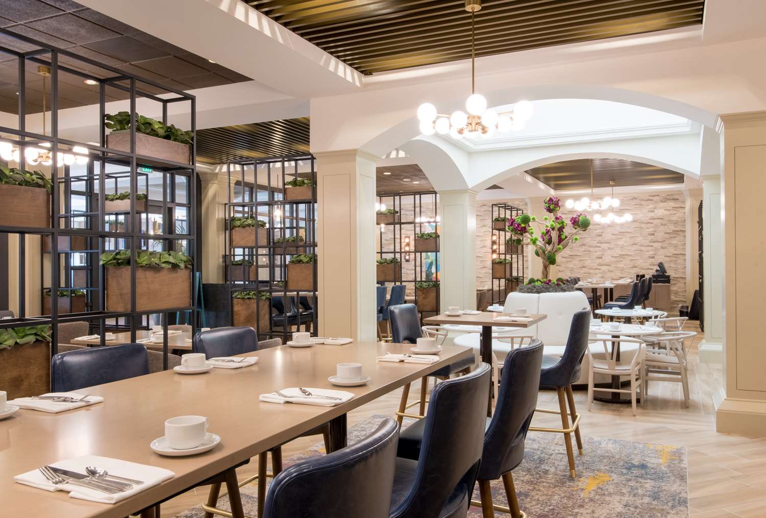 restaurant cafeteria