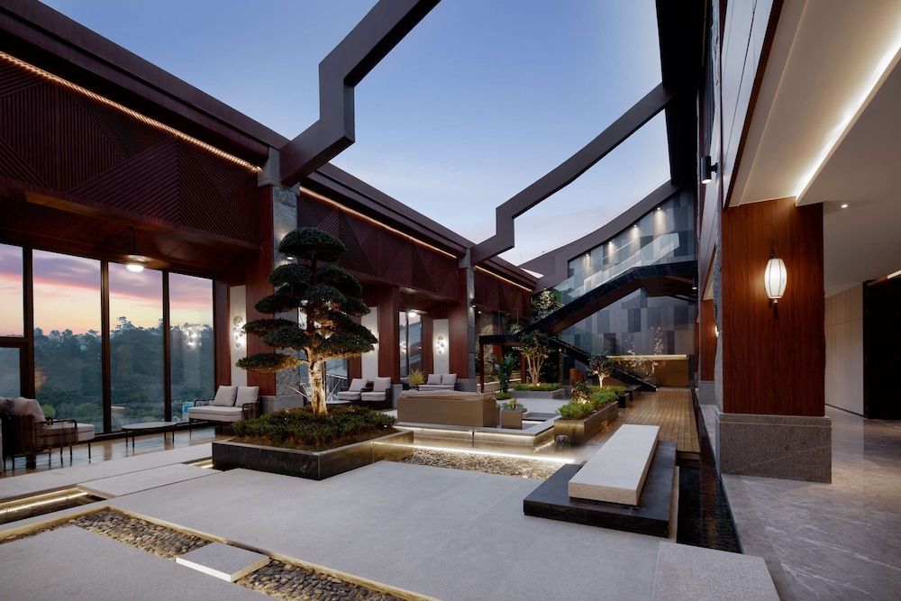 Wyndham Xinyi Lotus Lake 44/49
