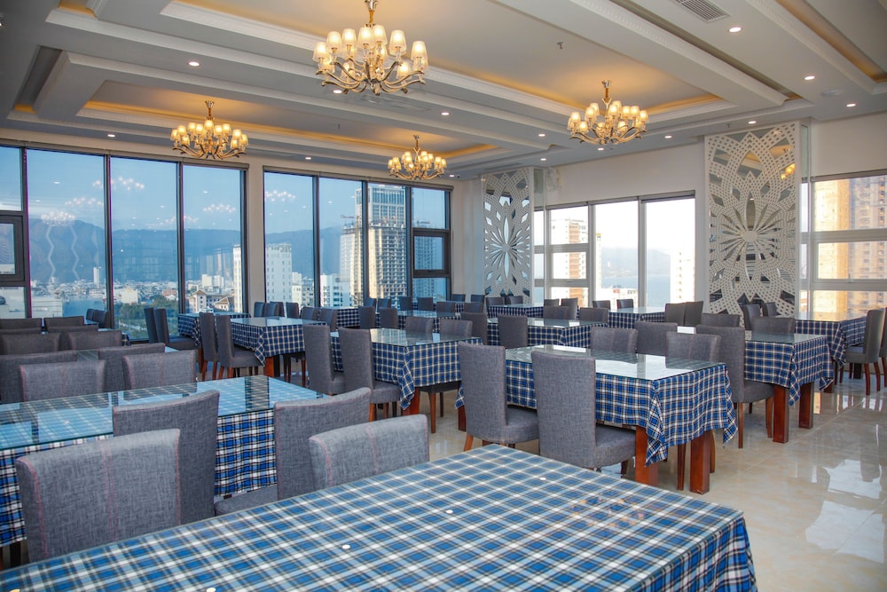 Golden Rose Hotel Danang 42/50