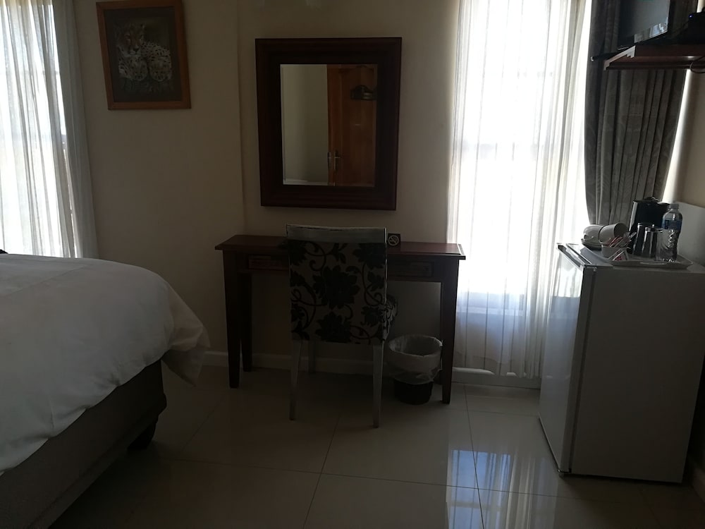 Blouberg Manor 25/50
